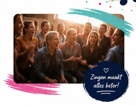Een enthousiaste groep mensen die samen zingt